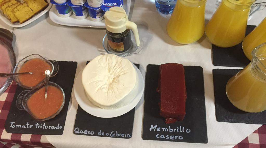 Complexo Xacobeo Hotell Tríacastela Exteriör bild