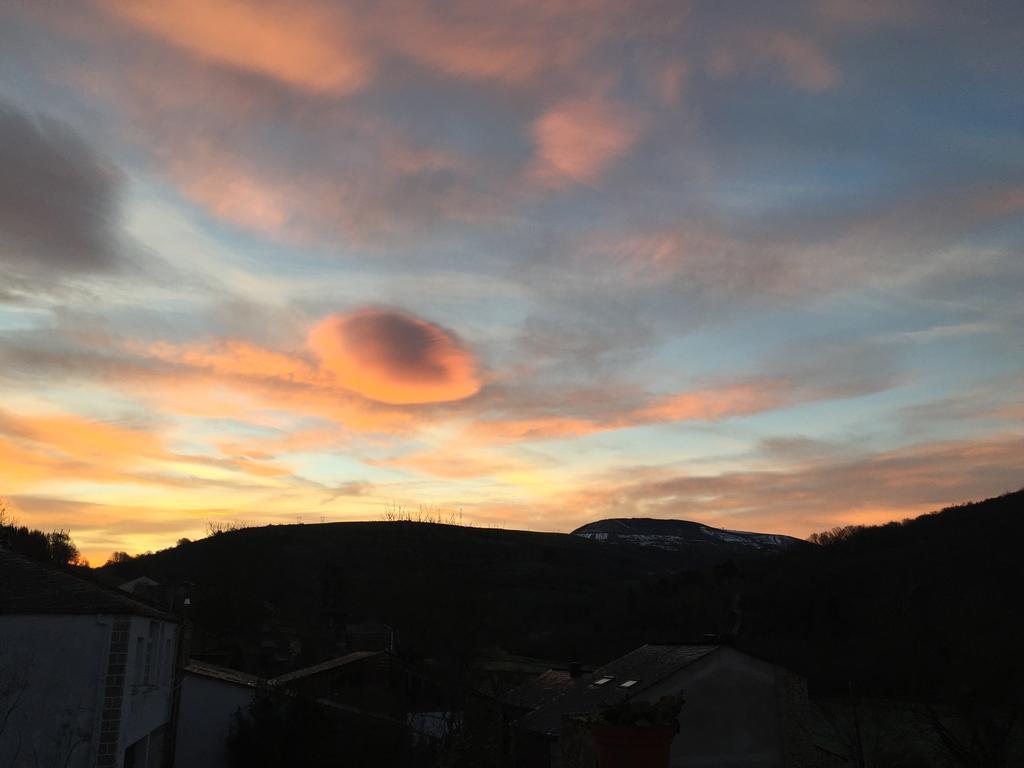 Complexo Xacobeo Hotell Tríacastela Exteriör bild