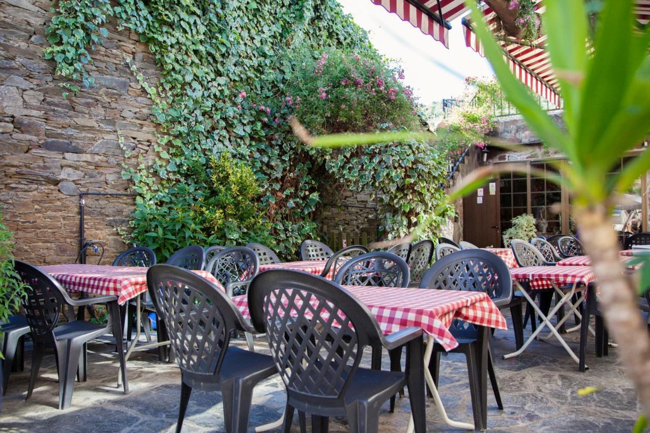 Complexo Xacobeo Hotell Tríacastela Exteriör bild